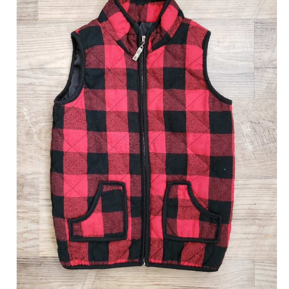 Red/Black Buffalo Plaid Quilted Vest (4/5)